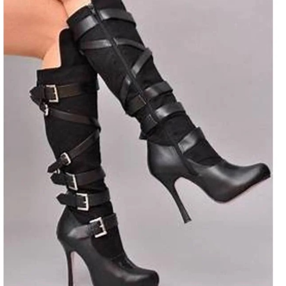 BCBG GENERATION Grey Buckle Suede Knee High Boots Size 10B